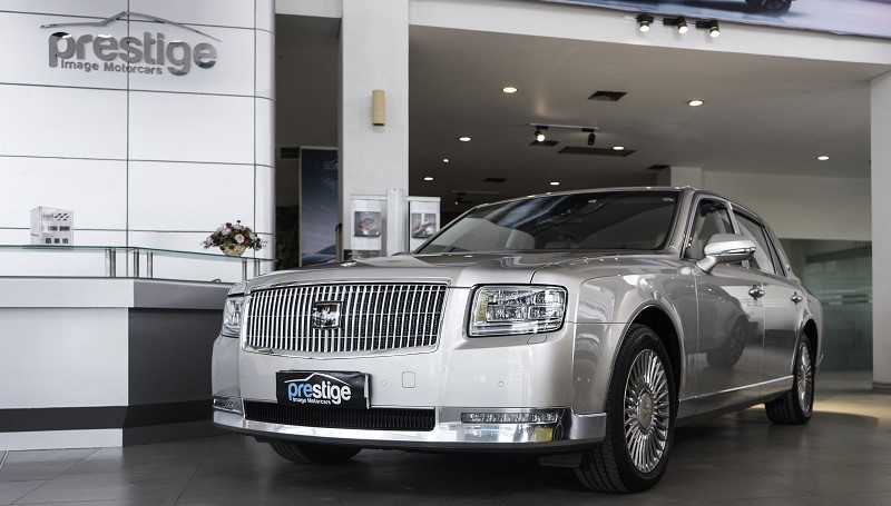 Toyota Century, Sedan Mewah Terbaru yang Masuk ke Indonesia