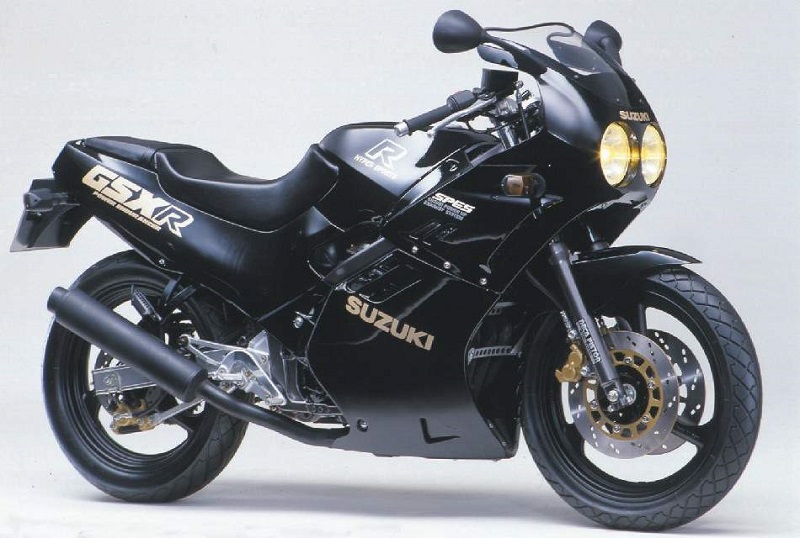 Pilihan Motor 250cc 4 Silinder, Selain Kawasaki ZX-25R suzuki gsx-r250 empat silinder