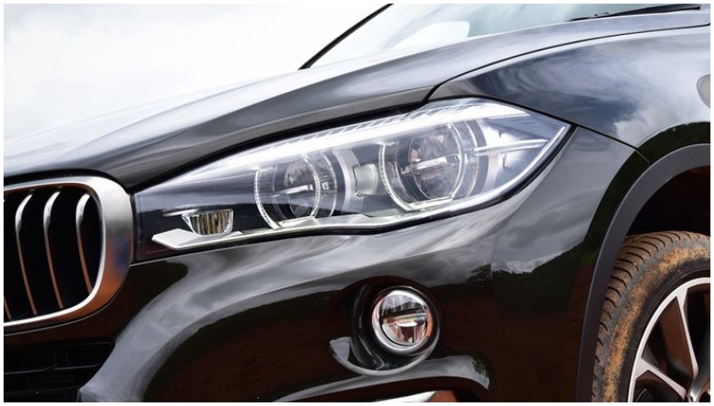 8 Tips Berkendara Mobil Malam Hari Biar Tidak Ngantuk! Berkendara mobil malam hari