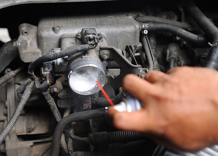 Mobil Tersendat Saat Digas? Bisa Jadi Ini 6 Penyebabnya throttle body mobil