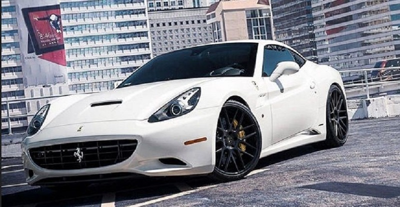 4 Koleksi Mobil Khabib Nurmagomedov, Mewah Sob! Ferrari California, koleksi mobil Khabib Nurmagedov