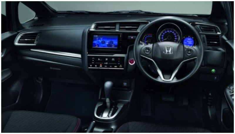 5 Fakta Honda Jazz Vs Toyota Yaris, Konsumen Wajib Tahu Desain interior Honda Jazz