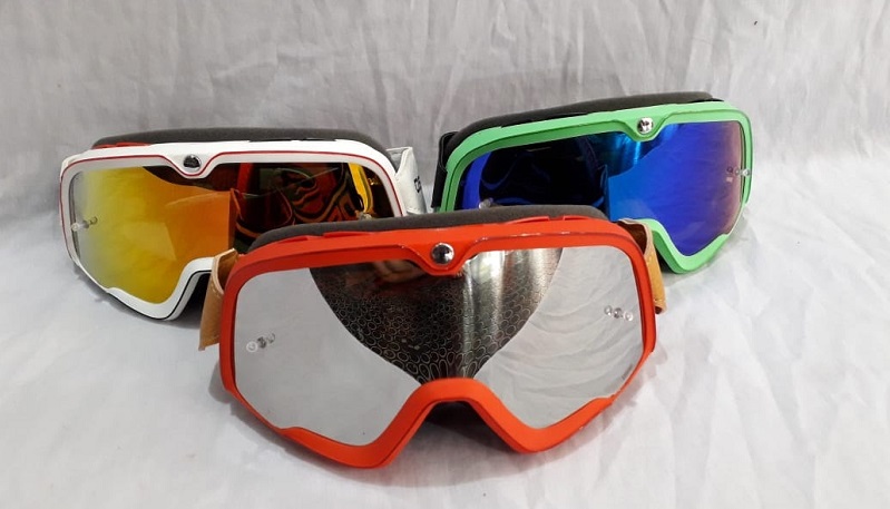 5 Riding Gear Motor Offroad yang Wajib Dipakai google riding gear motor offroad