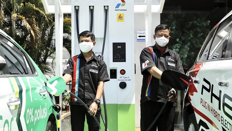 5 Kelebihan dan Kekurangan Mobil Listrik, Yakin Mau Beli? kelebihan dan kekurangan mobil listrik