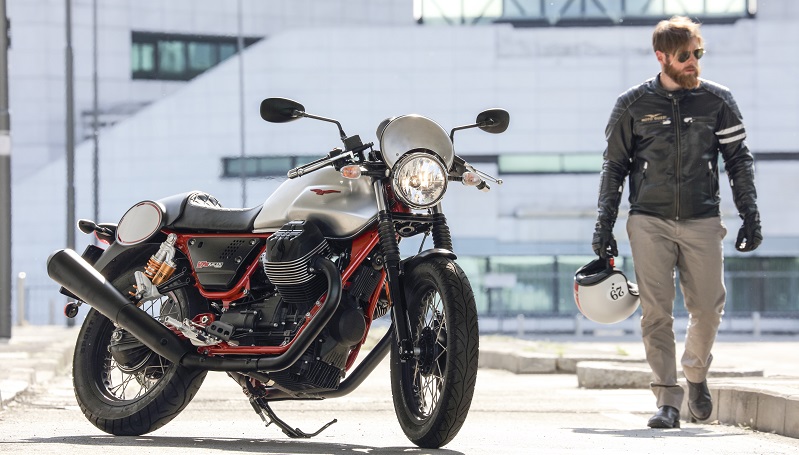 Moge Retro, Moto Guzzi V7 III Siap Meluncur di Indonesia moto guzzi v7 iii racer
