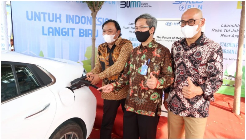 Bawa Mobil Listrik di Tol Trans Jawa Kini Tak Perlu Khawatir SPKLU 4 titik di Ruas Tol Trans Jawa, siap support mobil listrik