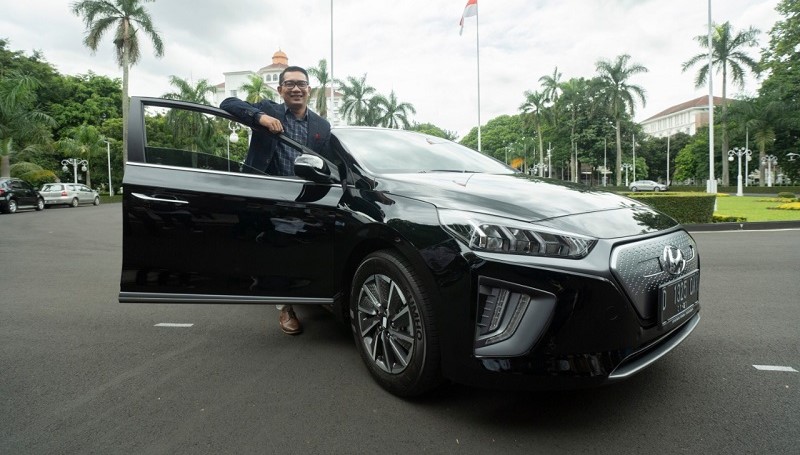 5 Kelebihan dan Kekurangan Mobil Listrik, Yakin Mau Beli? kelebihan dan kekurangan mobil listrik