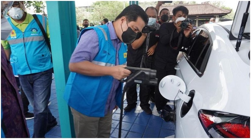 8 dari 10 Orang Indonesia Ingin Mobil Listrik orang indonesia ingin mobil listrik