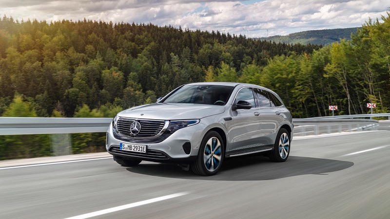 mobil listrik mercedes-benz eqc