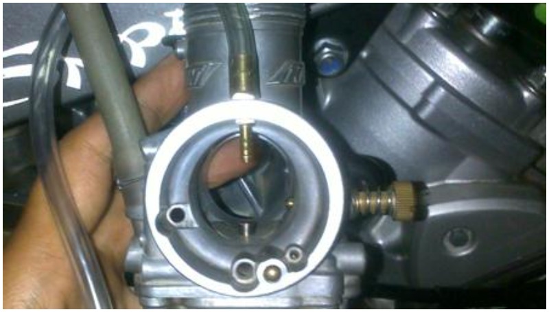 6 Penyebab Karburator Banjir, Pengendara Motor Wajib Tahu! Karburator motor