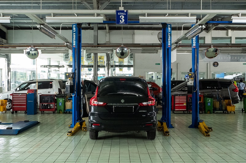 5 Cara Memperbaiki Alarm Mobil yang Error, Mudah! Perawatan di bengkel resmi Suzuki, supaya lulus uji emisi