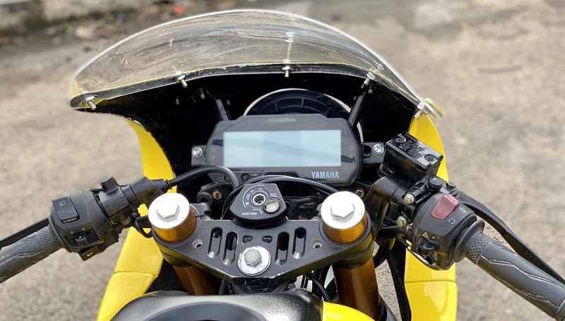 Muncul Sosok Yamaha R15 Cafe Racer, Berapa Harganya? yamaha r15 modifikasi cafe racer