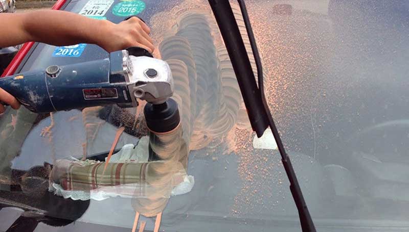5 Cara Ampuh Hilangkan Baret Pada Kaca Mobil Cerium Oxcide bisa bersihkan baret pada kaca mobil