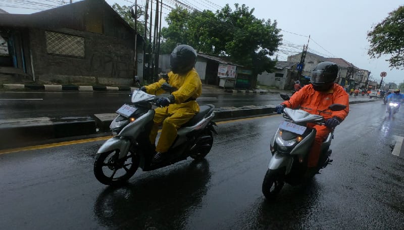 5 Tips Berkendara di Musim Hujan, Bikers Wajib Tahu! Berkendara di Musim Hujan