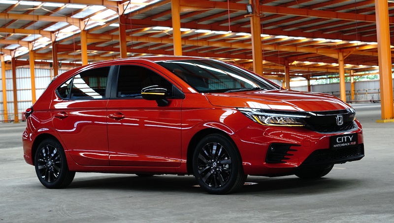 Honda City Hatchback Vs Toyota Yaris, Keren Mana? harga city hatchback rs