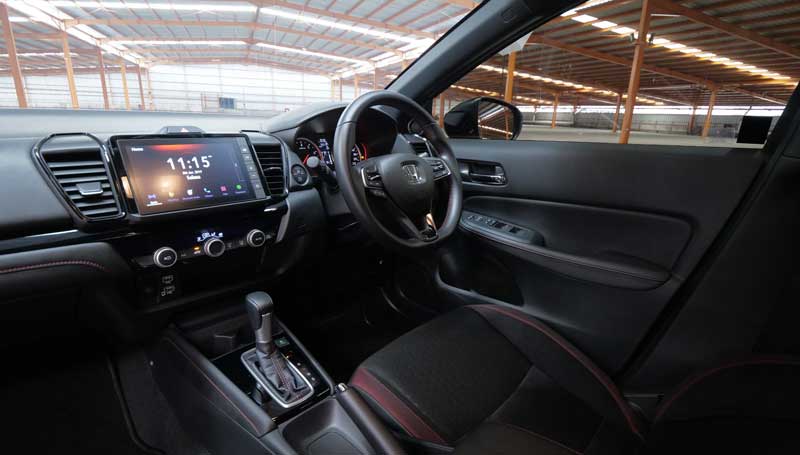 5 Perbedaan Honda City Hatchback Vs Jazz, Berubah Total! Honda City Hatchback RS dan Honda Jazz