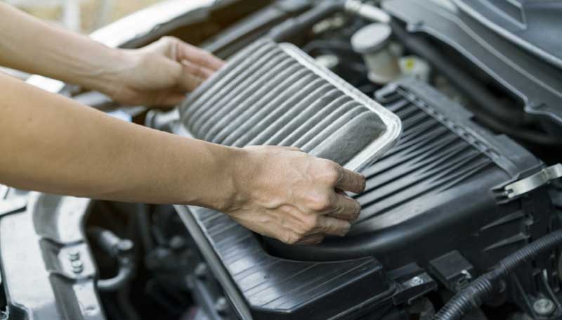 7 Cara Merawat Mesin Diesel Euro4, Mudah! perawatan filter udara mobil