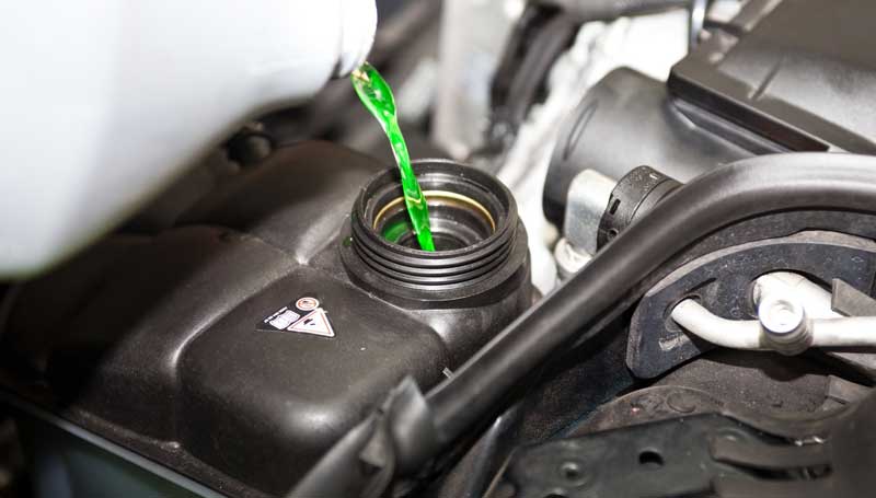 5 Cara Menguras Radiator Mobil, Jangan Asal! cara menguras radiator mobil