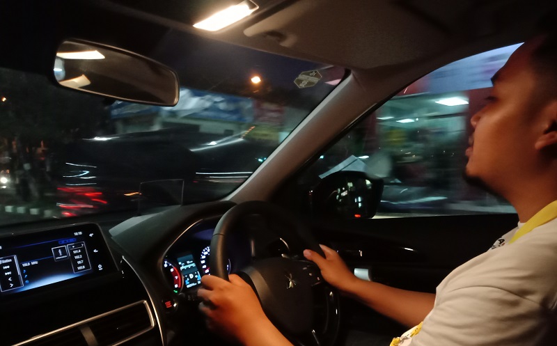 5 Kelebihan Mitsubishi Eclipse Cross, Masih Ragu Beli? fitur cruise control