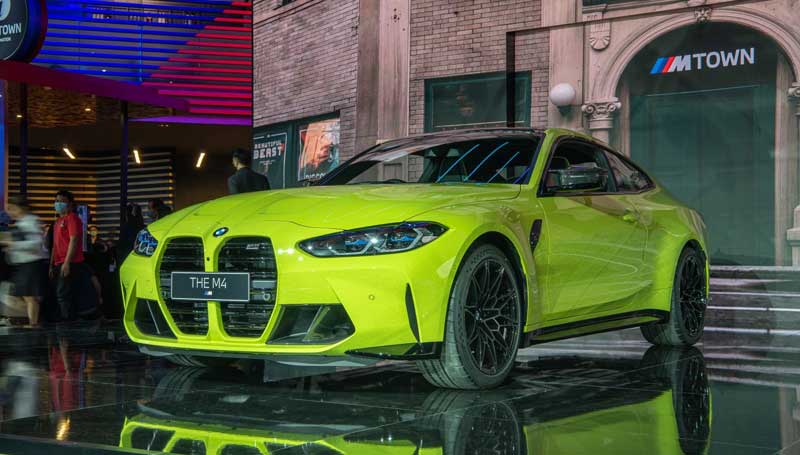 3 Mobil Sport Mewah di Panggung BIMS 2021 3 mobil sport mewah di BIMS 2021