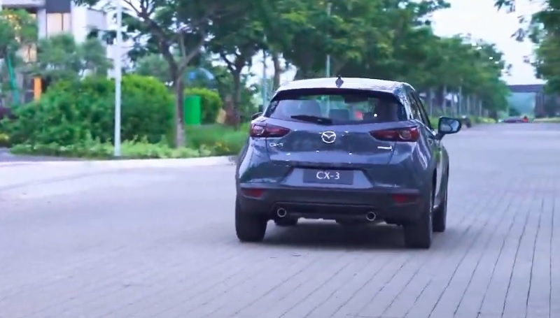 5 Perbedaan Mazda CX-3 1.5 Vs 2.0, Beli yang Mana? harga mazda cx-3 1.5 sport