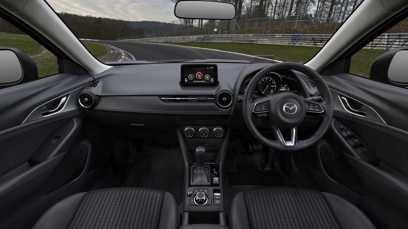 5 Perbedaan Mazda CX-3 1.5 Vs 2.0, Beli yang Mana? interior mazda cx-3 1.5