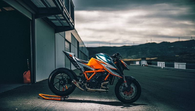 KTM 1290 Super Duke RR 2021, Si Buas 