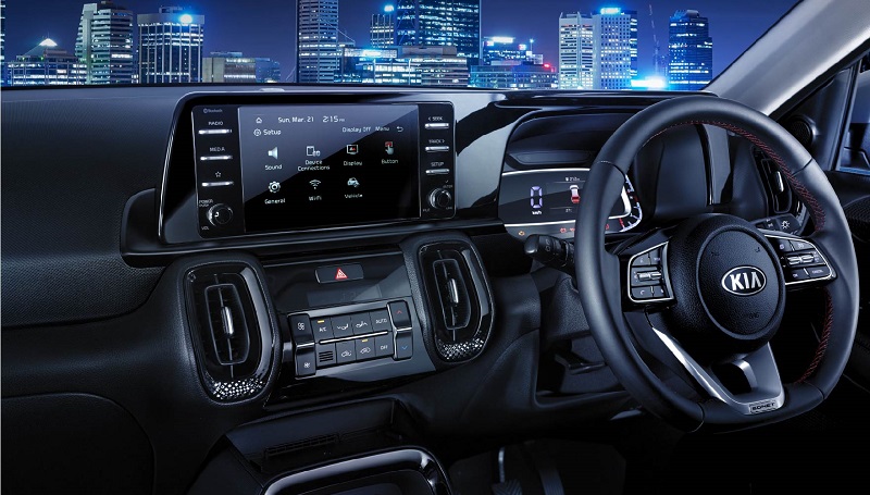5 Perbedaan Kia Sonet 7-Seater Vs 5-Seater, Jangan Keliru! head unit kia sonet 7-seater