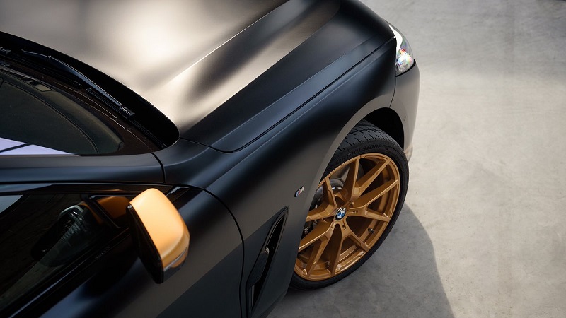Spesifikasi BMW Seri 8 Golden Thunder, Kejutan IIMS 2021 BMW seri 8 golden thunder - eksterior