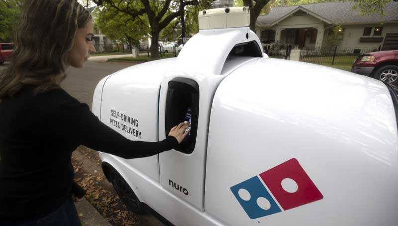 Mobil Otonomos untuk Antar Pizza Domino's mobil otonomos jadi pengantar pizza