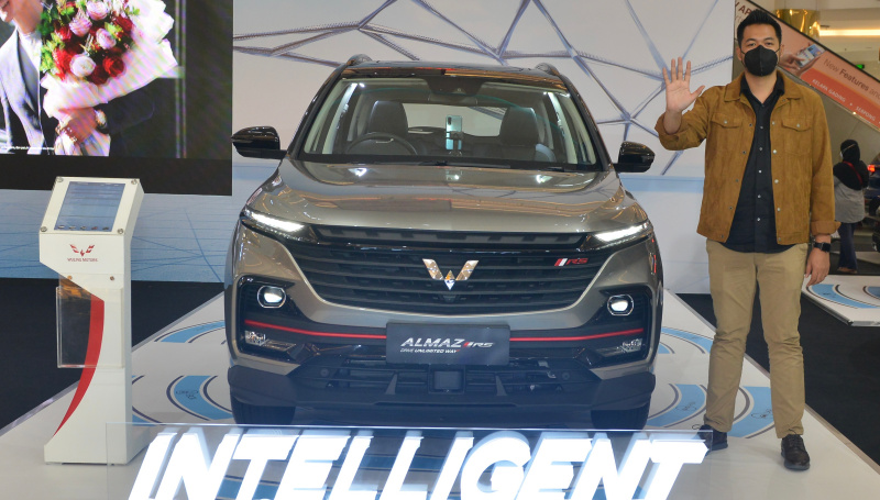 Roadshow Wuling Almaz RS Sapa Masyarakat Tangerang Roadshow Wuling Almaz RS