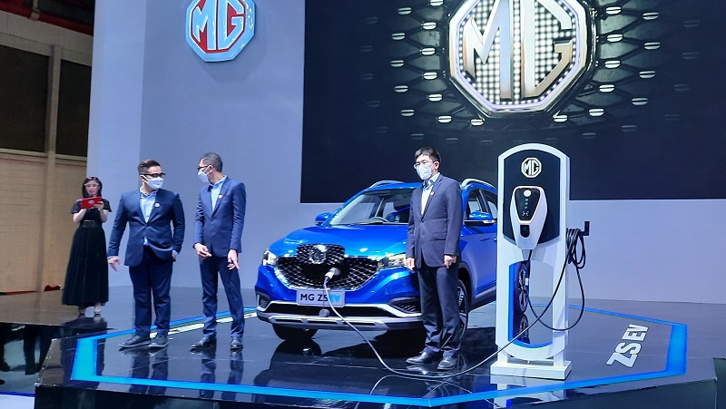 Komparasi Hyundai Kona Electric dengan MG ZS EV Mobil listrik MG ZS