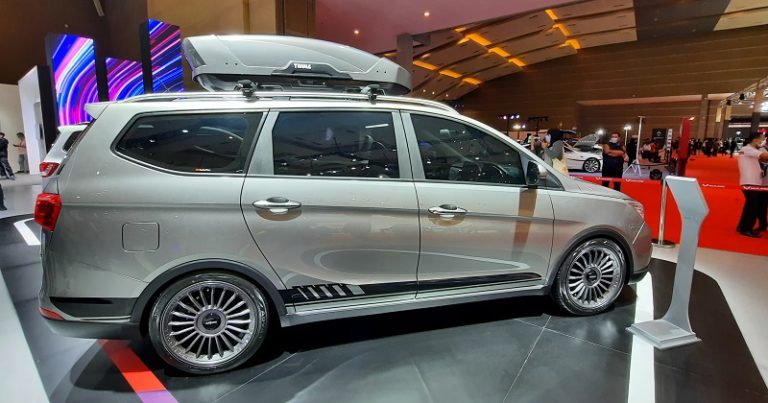 Inspirasi Modifikasi Wuling Confero Dan Cortez Di IIMS Hybrid 2021