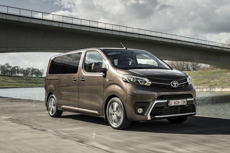 Toyota Proace Electric Meluncur, Ada Versi Mobil Keluarga Toyota Proace Electric - Eksterior