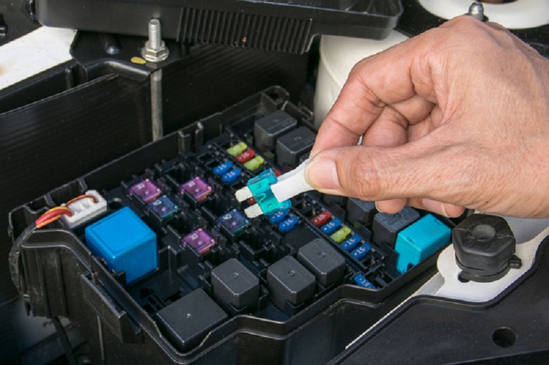 Kenal Fungsi Fuse Mobil, Merawat, dan Cara Baca Kodenya Fungsi Fuse mobil