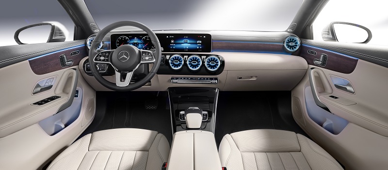 Harga Mercedes-Benz A200 Rakitan Lokal, Murah? Mercedes-Benz A200