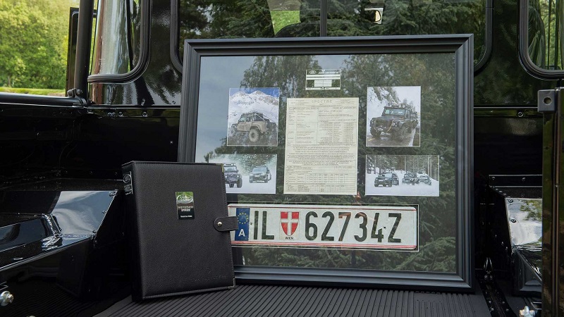 Land Rover Defender Spectre James Bond Dijual! Land rover defender spectre