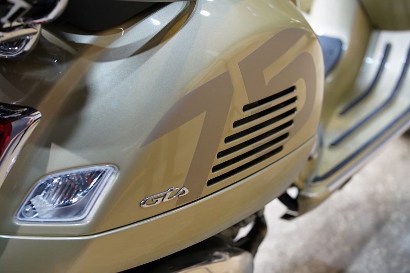 Vespa 75 Tahun Anniversary, Berapa Harganya? Vespa 75 tahun anniversary