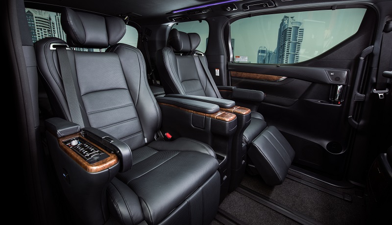 Perbedaan Alphard dan Vellfire, Mana Lebih Mewah? perbedaan alphard vs vellfire - interior