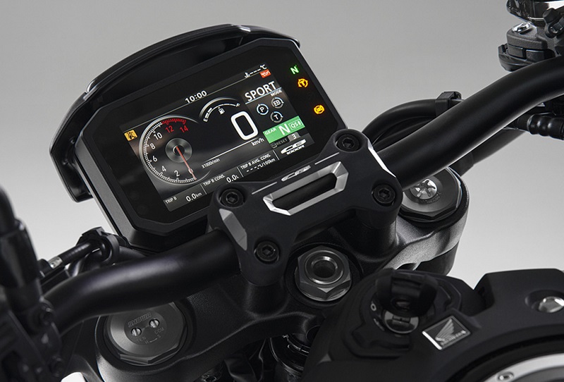 Honda Luncurkan CB1000R 2021, Kombinasi Modern dan Klasik honda cb1000r 2021 - panel instrumen tft