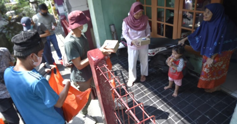 Dukung UMKM, Yayasan Wahana Artha Bersama RAB Salurkan Bantuan Makanan yayasan wahana artha_
