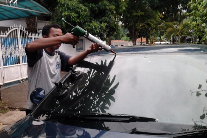 Biaya Perbaikan Kaca Mobil Retak, Murah! biaya perbaikan kaca mobil retak