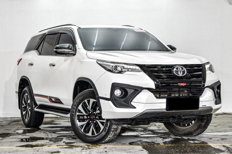 Intip Harga Mobil Bekas Arteria Dahlan dengan Pelat Nomor Kepolisian harga mobil bekas arteria dahlan