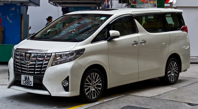 4 Mobil Mewah Ria Ricis, Mahal-Mahal! Mobil mewah Ria Ricis