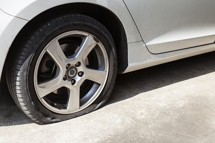 Ketahui Tanda Velg Mobil Rusak, Jangan Dibiarkan! velg mobil rusak