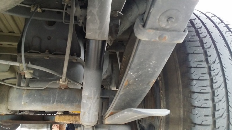7 Ciri-ciri Shockbreaker Mobil Rusak, Waspadalah! Ciri-ciri Shockbreaker Mobil rusak