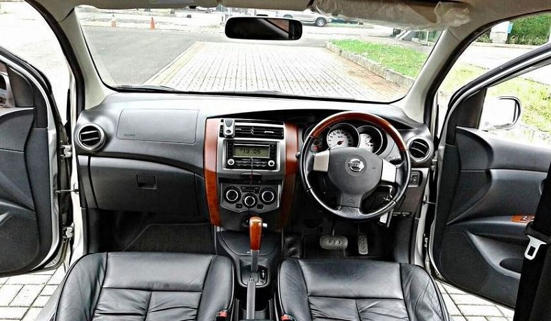 Review Nissan Grand Livina L10 (2012-2013), Masih Mewah! nissan grand livina xv ultimate l10 2012 001