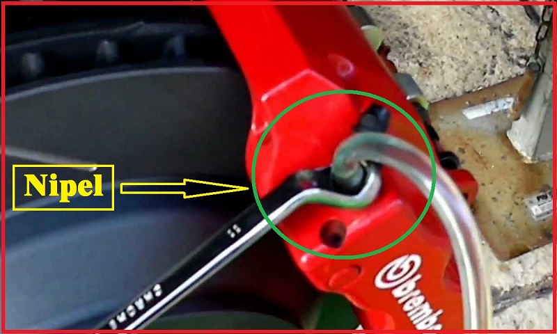 12 Cara Mengganti Minyak Rem Mobil, Jangan Salah! cara mengganti minyak rem mobil