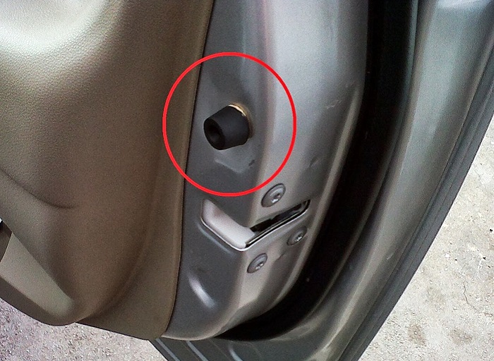 7 Cara Mengatasi Pintu Mobil Berbunyi, Mudah! cara mengatasi pintu mobil yang berbunyi