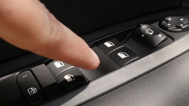 9 Cara Merawat Power Window Mobil Supaya Awet Cara Merawat Power Window Mobil